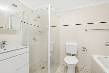 Convenient Lifestyle - Photo 4