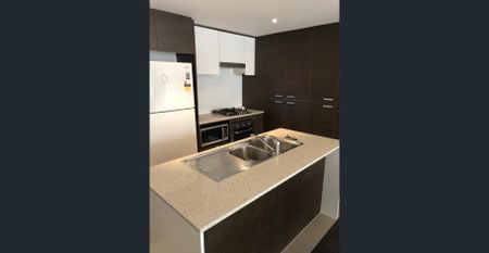 This fully furnished two bedroom air conditioned apartment is available for rent from 10/12/2025. - Photo 5