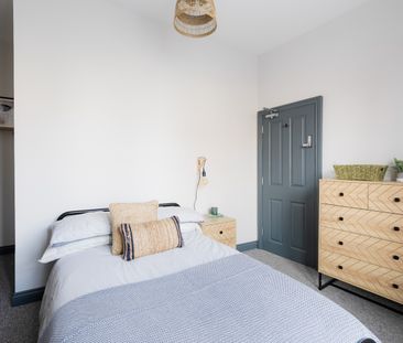 8 Bed Terraced House, Downend Road, BS16 - Photo 5