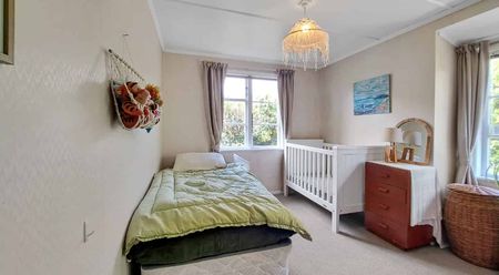 Naenae Living - Photo 4