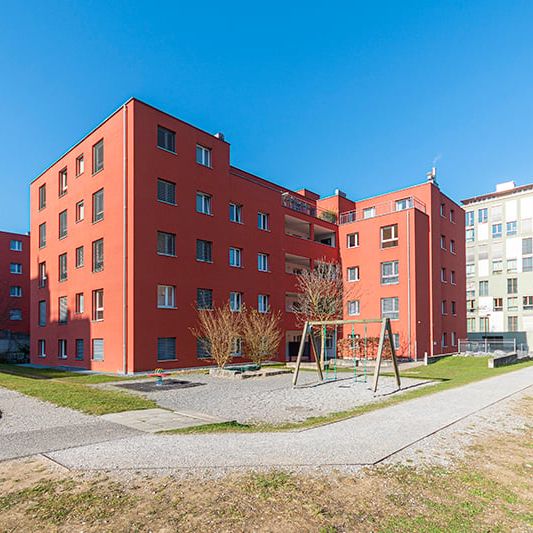 Grosszügige 4.5 Zimmerwohnung in Zürich-Affoltern - Photo 1