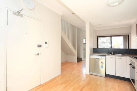 Unit 5/54 Elizabeth Street, - Photo 5