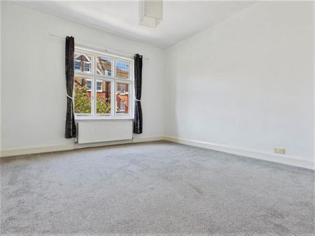 4 bedroom flat to rent - Photo 5
