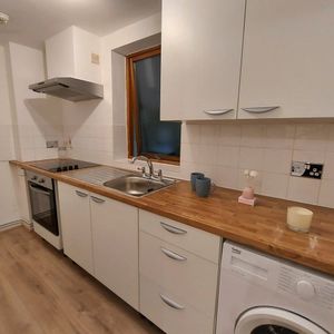 1 Bed Flat, Marquis Street, LE1 - Photo 2