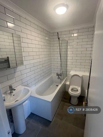 2 bedroom maisonette to rent - Photo 5