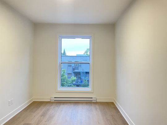 2086 Rue Harmony, #6 - Photo 1