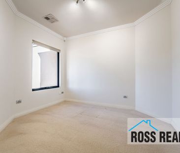 Modern Family Living - Photo 3