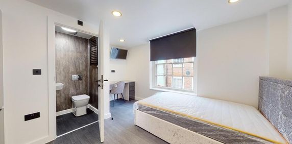 1 bedroom in a house share to rent - Photo 2