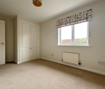 4 bedroom detached house to rent - Photo 6