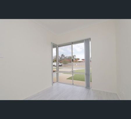 3A Pelican Place, Wilson, WA 6107 - Photo 4