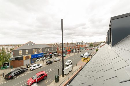 3 bed apartment to rent in Warton Terrace, Heaton, NE6 - Photo 4