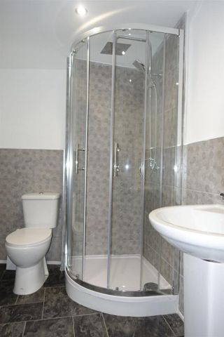 4 bedroom house to rent - Photo 3