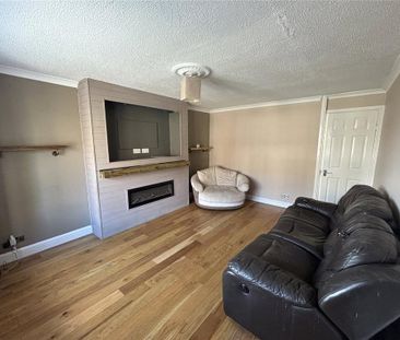3 bedroom semi-detached house to rent - Photo 2