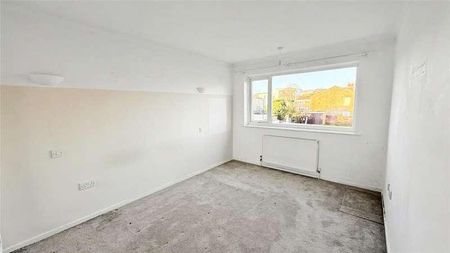 Maywood Avenue, Eastbourne, East Sussex, BN22 - Photo 2