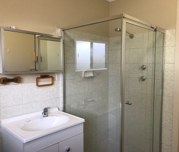 DELIGHTFUL 2 BEDROOM UNIT IN A QUIET GROUP! - Photo 3