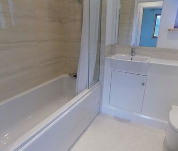 Long Barn, Home Farm, SG12 - Photo 2