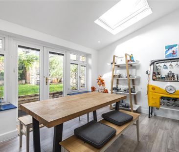 3 bedroom semi-detached house to rent - Photo 4