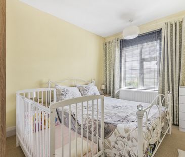 Birkenhead Avenue, Kingston Upon Thames, Surrey, KT2 - Photo 2