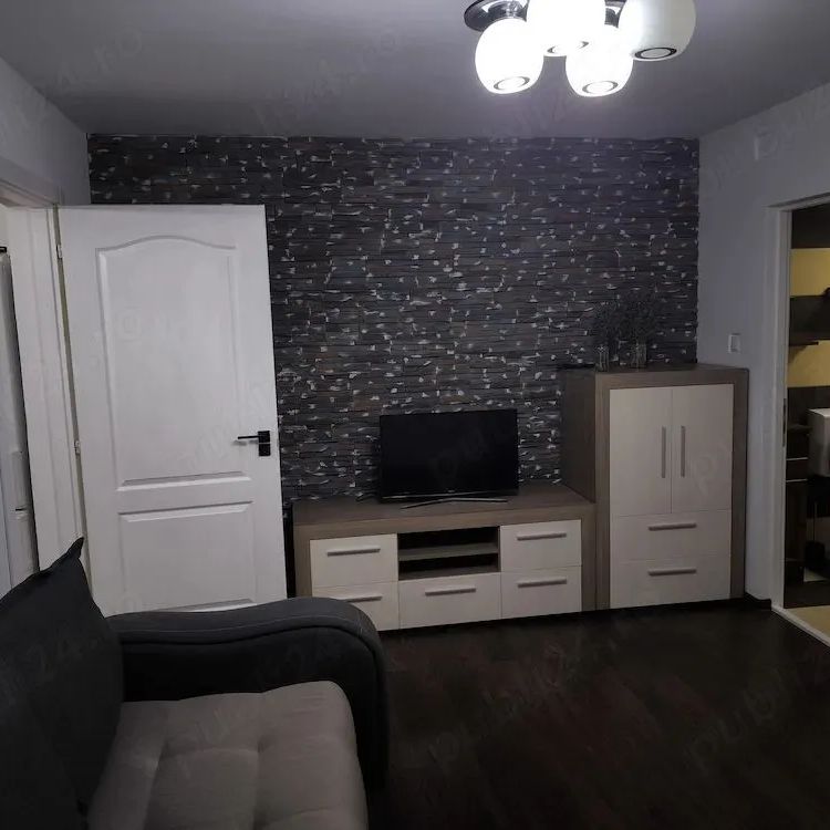 Apartament 3 camere de inchiriat - Fotografie 1