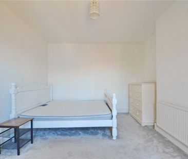 6 bedroom terraced house to rent - Photo 3