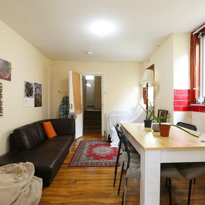 6 bedroom house to rent - Photo 1