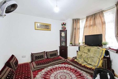 Princes Park Close, Hayes, UB3 - Photo 2