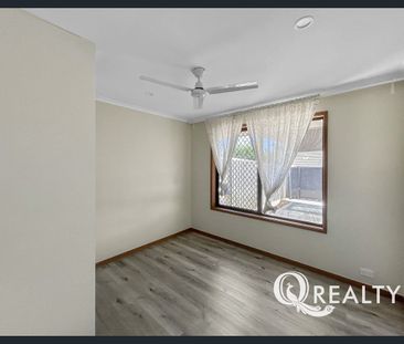 🏡3-Bedroom Home with Solar Panels in Quite Community – Available Now! - Photo 4