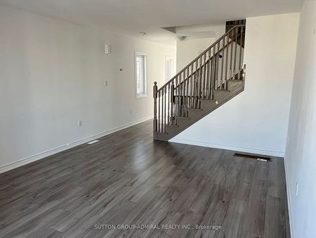 For Lease - 12 PUMPKIN CORNER Crescent, Barrie, Ontario - Photo 4