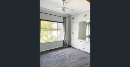 Modern Comfort and Great Entertaining Spaces - Photo 4