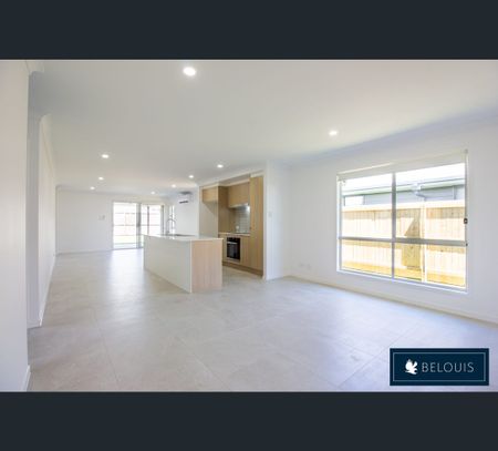 16 Flame Tree Road, Cotswold Hills, Qld 4350 - Photo 3