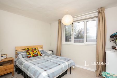 1 bedroom apartment to rent Wood Vale, London, SE23 - Photo 5