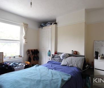 5 bedroom semi-detached house to rent - Photo 2