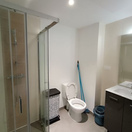 Location Appartement 1 pièce 19m² LA ROCHE SUR YON 85000 - Photo 4