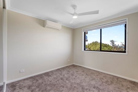 Beachfront Living in the Heart of Scarborough - Water Bills Included - Photo 4