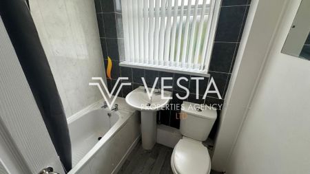 4 bedroom semi-detached house to rent - Photo 5