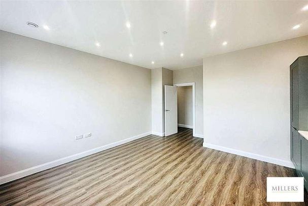 Kestrel House, Bakers Lane, Epping, CM16 - Photo 1