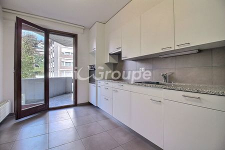 Spacieux et calme 4.5 pièces + cuisine avec balcon séparé à Sion - Foto 5