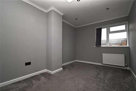 Cleaver Road, Basingstoke, Hampshire, RG22 - Photo 4