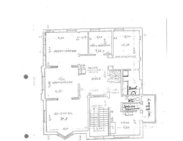 Exklusive 5-Zimmer-Wohnung in schöner Villa. Mit eigenem Gartenbereich und Garage. - Photo 1