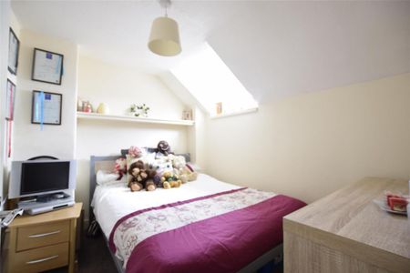 3 bedroom terraced house to rent - Photo 5