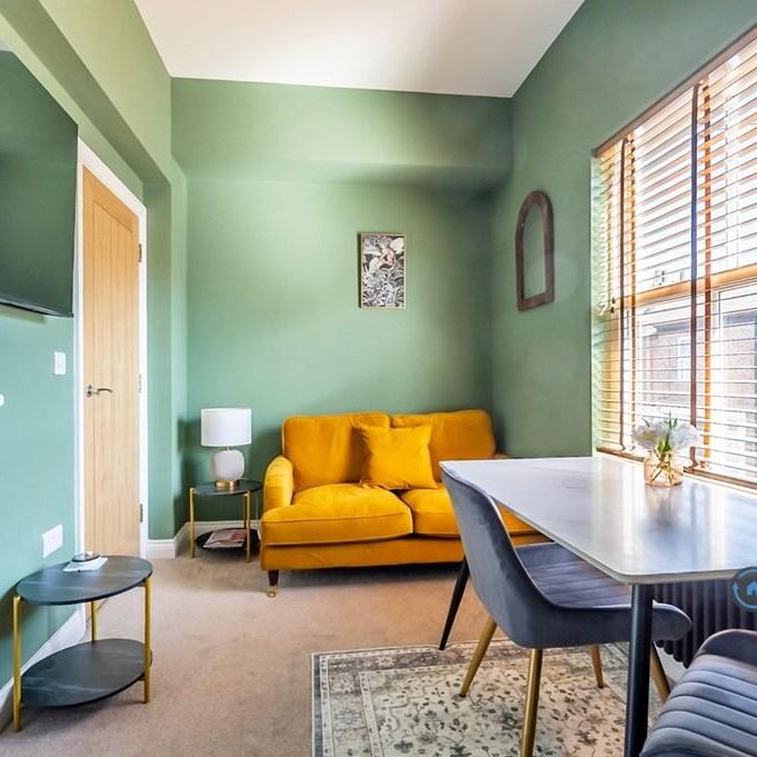 1 bedroom in a house share to rent - Photo 1