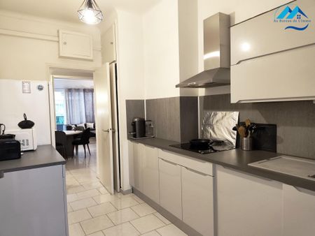 Location Appartement 3 pièces 78m² MARSEILLE 8ème - Photo 5