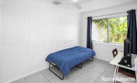 4/17 Maroong Street, Currajong, QLD 4812 - Photo 2