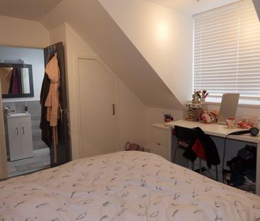 3 bedroom apartment to rent - Photo 3