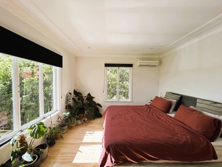 Renovated Airconditioned 3 Bedroom Home - Photo 2