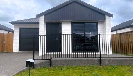 Brand New Build, Top Location – 3-Bed, 2-Bath Rental - Photo 2