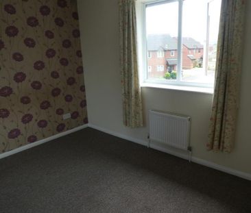 2 bedroom semi-detached house to rent - Photo 6