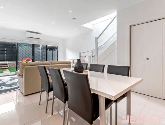 “M A L L A R D” - Photo 1