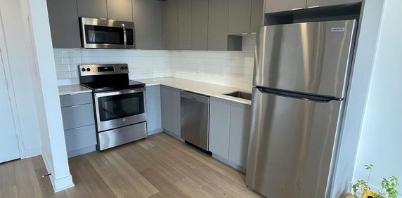 2 CH - 1 SDB - Côte Saint-Luc - $1,995 /mo - Photo 2