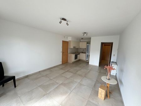 Lumineux appartement 1ch + terrasse + parking à 7850 Enghien  Loyer: 800 € - Foto 2